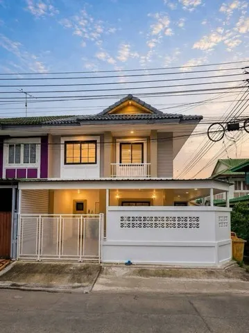 ขาย ทาวน์โฮม 2 ชั้น  หมู่บ้านพฤกษา10 ไทรน้อย พื้นที่ 24 ตร.ว. ตกแต่งใหม่พร้อมอยู่ค่ะ